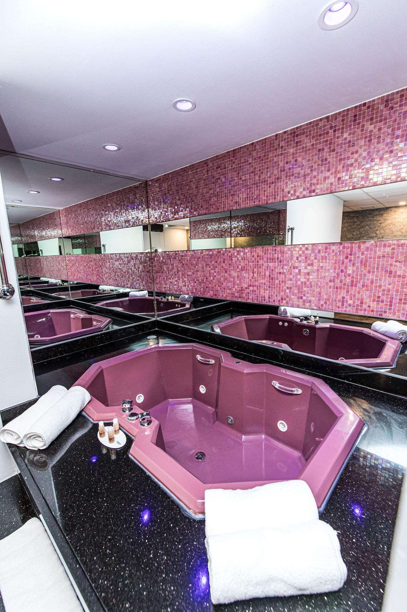 Ramada By Wyndham Bronx Hotel 3*