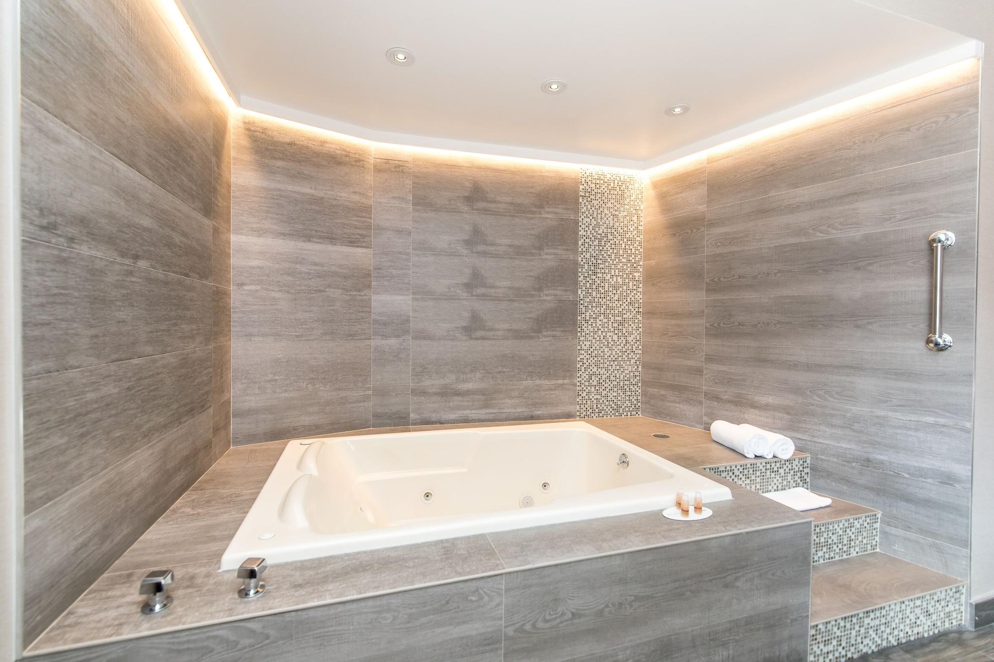 Ramada By Wyndham Bronx 3*