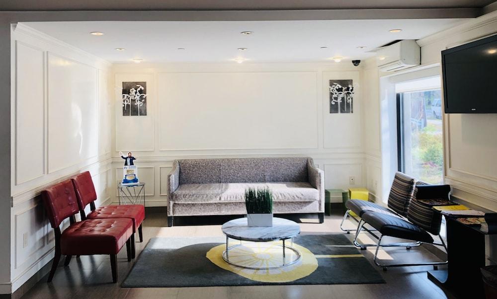 Ramada By Wyndham Staten Island New York