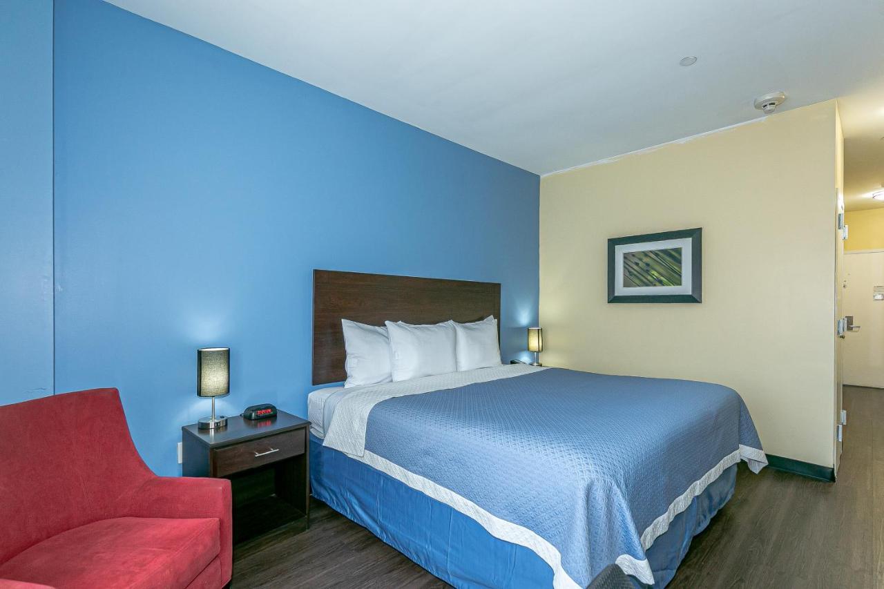 Ozone Inn & Suites