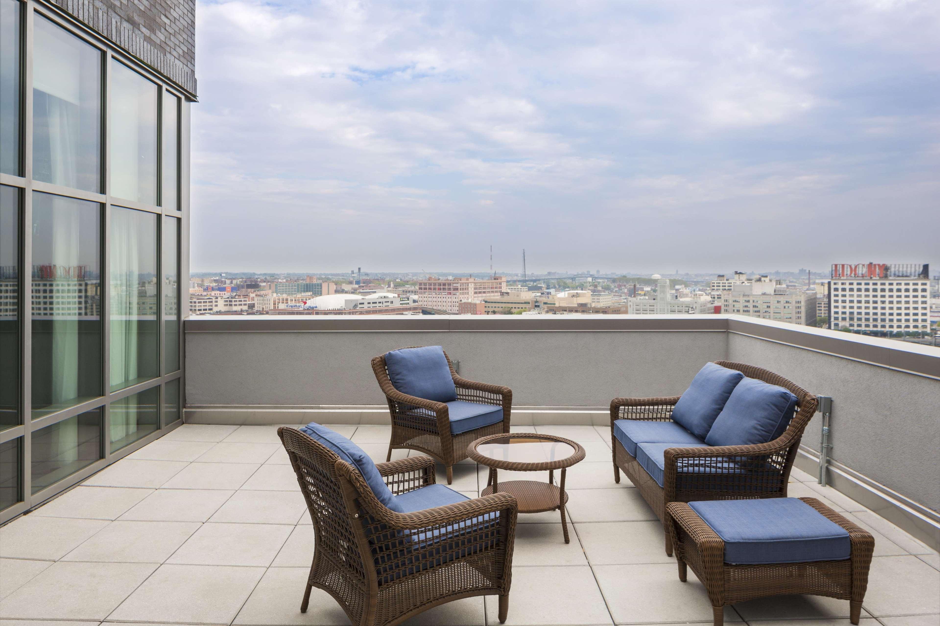 Hilton Garden Long Island Hotel 3*