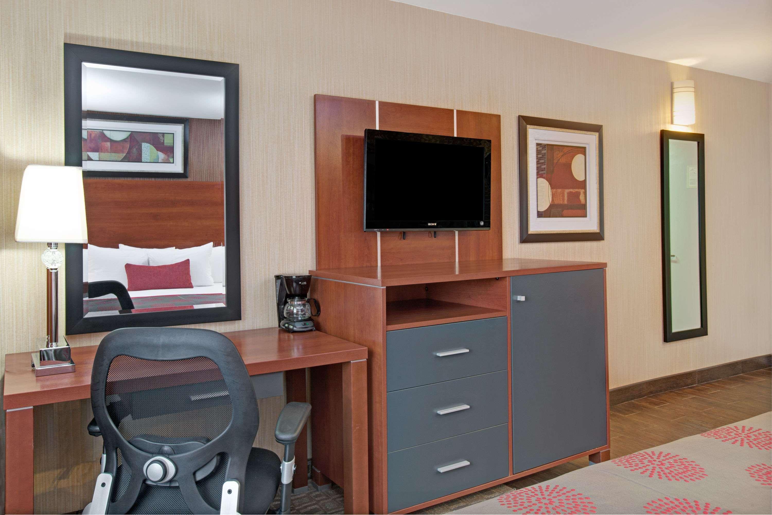 Ramada By Wyndham Staten Island 3* New York