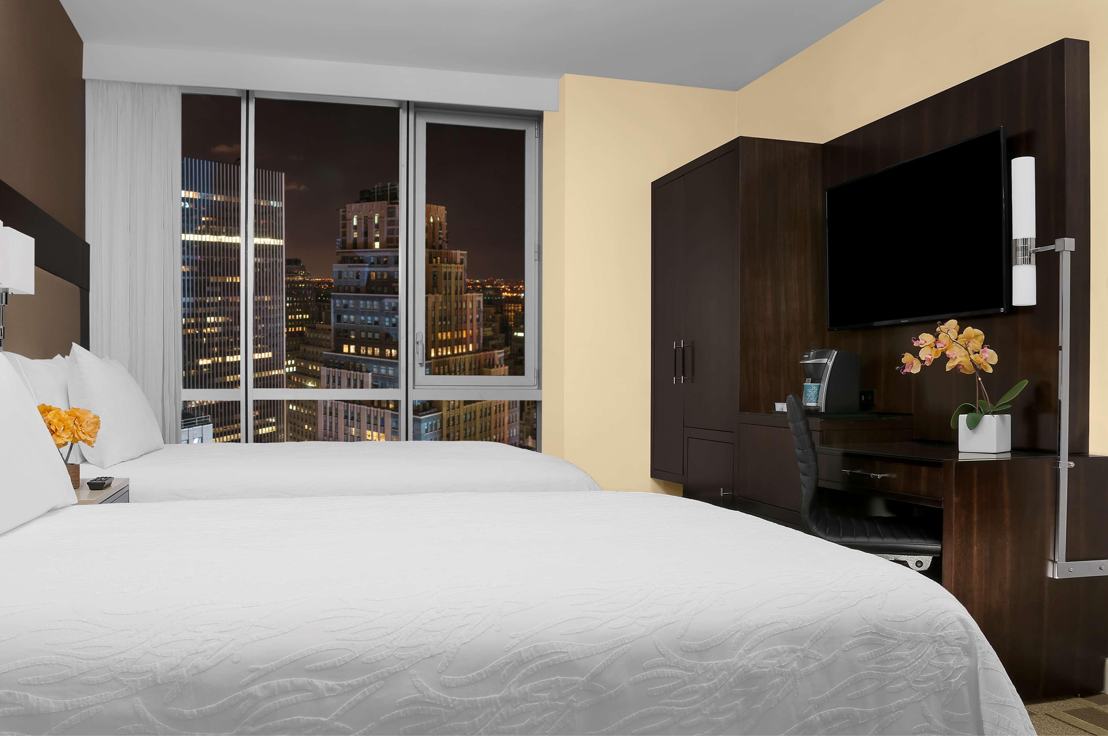 Hilton Garden Times Square Central 3*