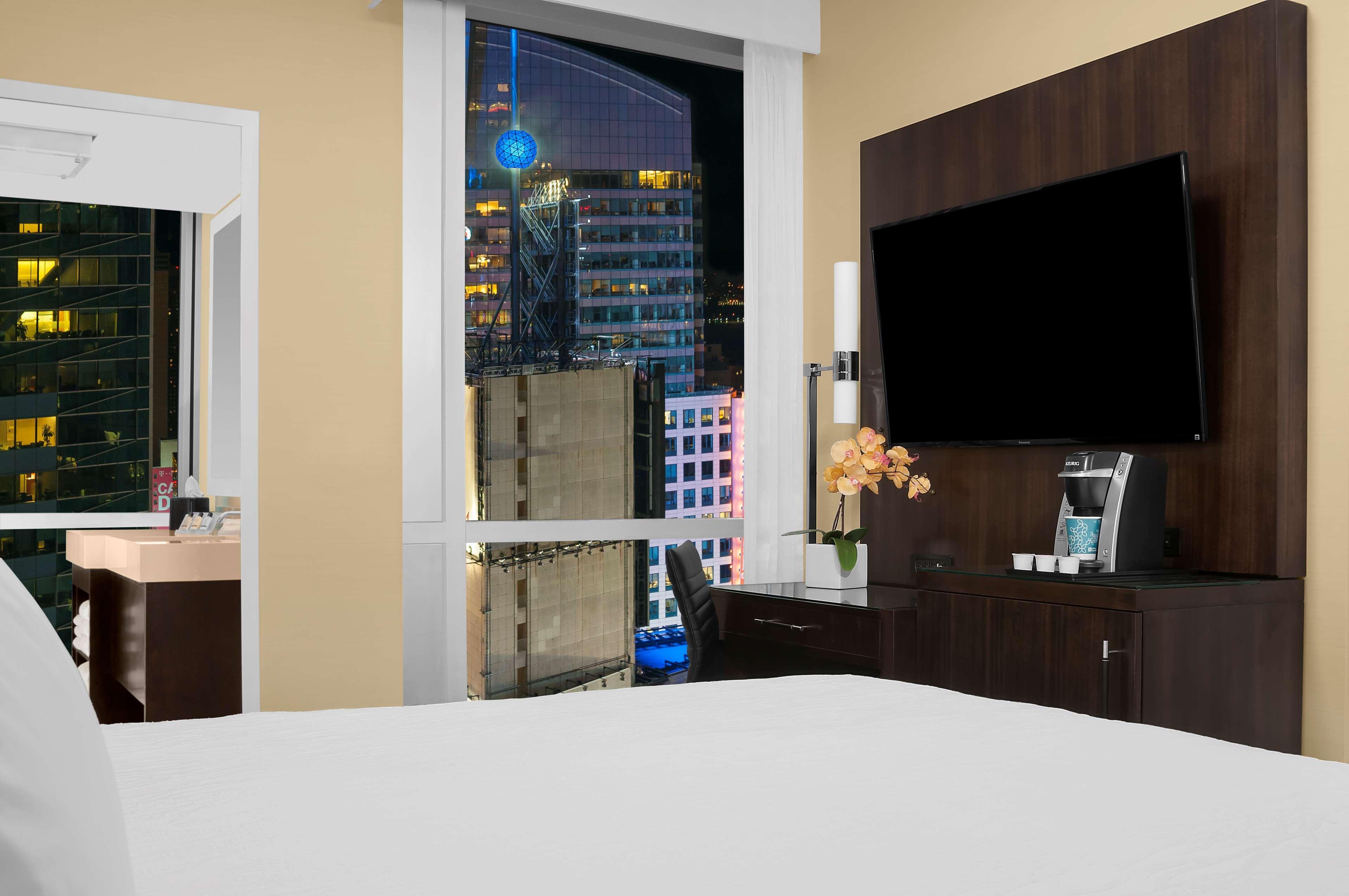 Hotel Hilton Garden Times Square Central 3*