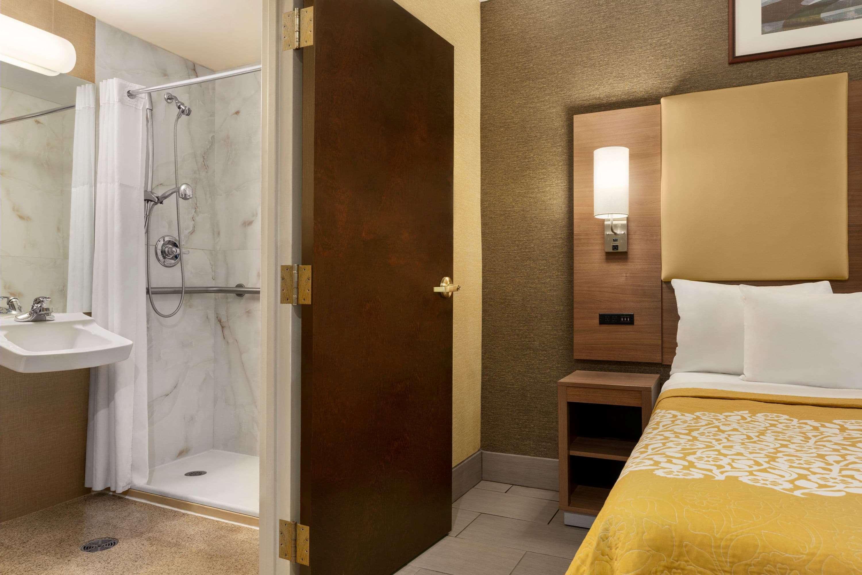Days By Wyndham Brooklyn New York