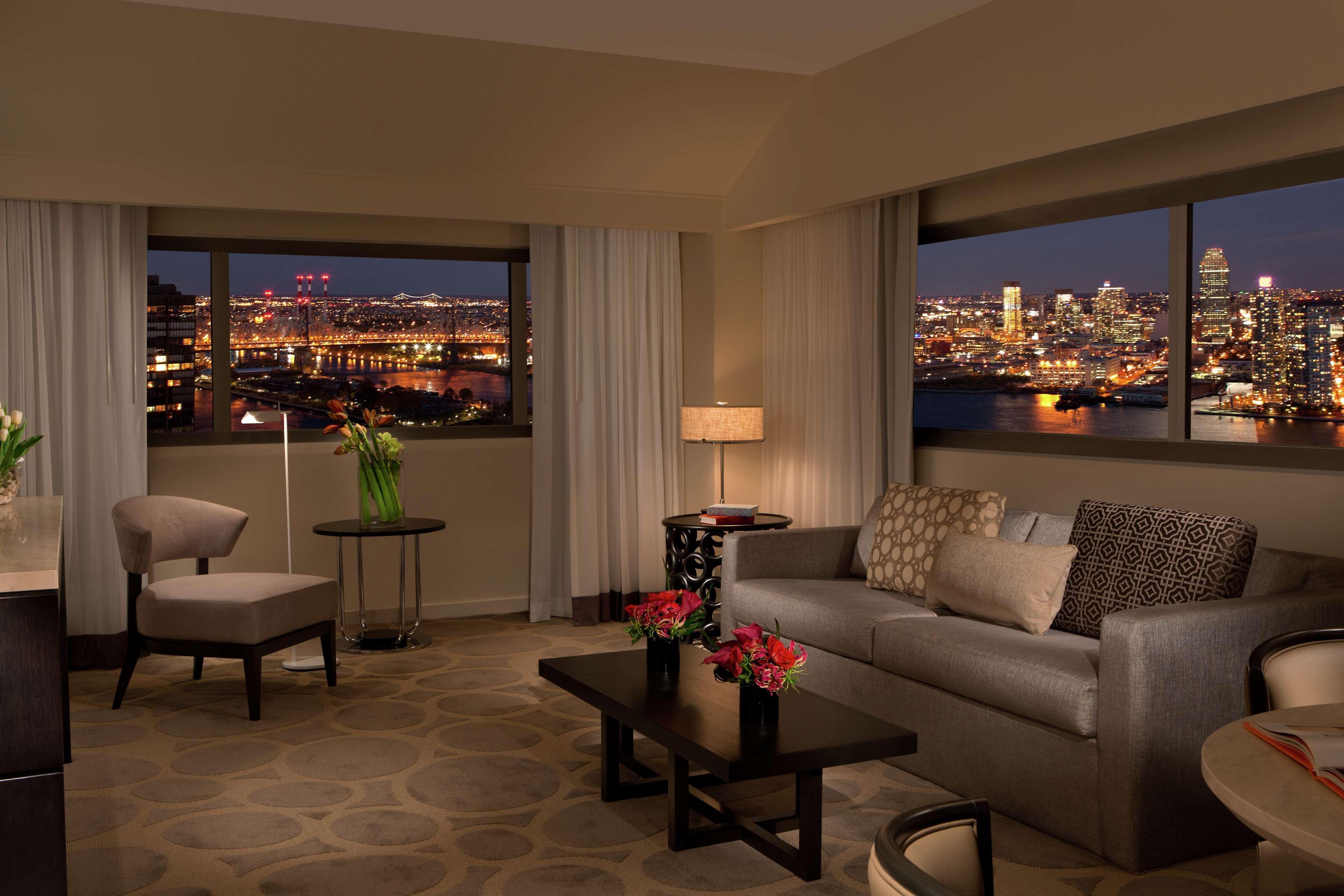 Hotel Millennium Hilton One Un Plaza 4*