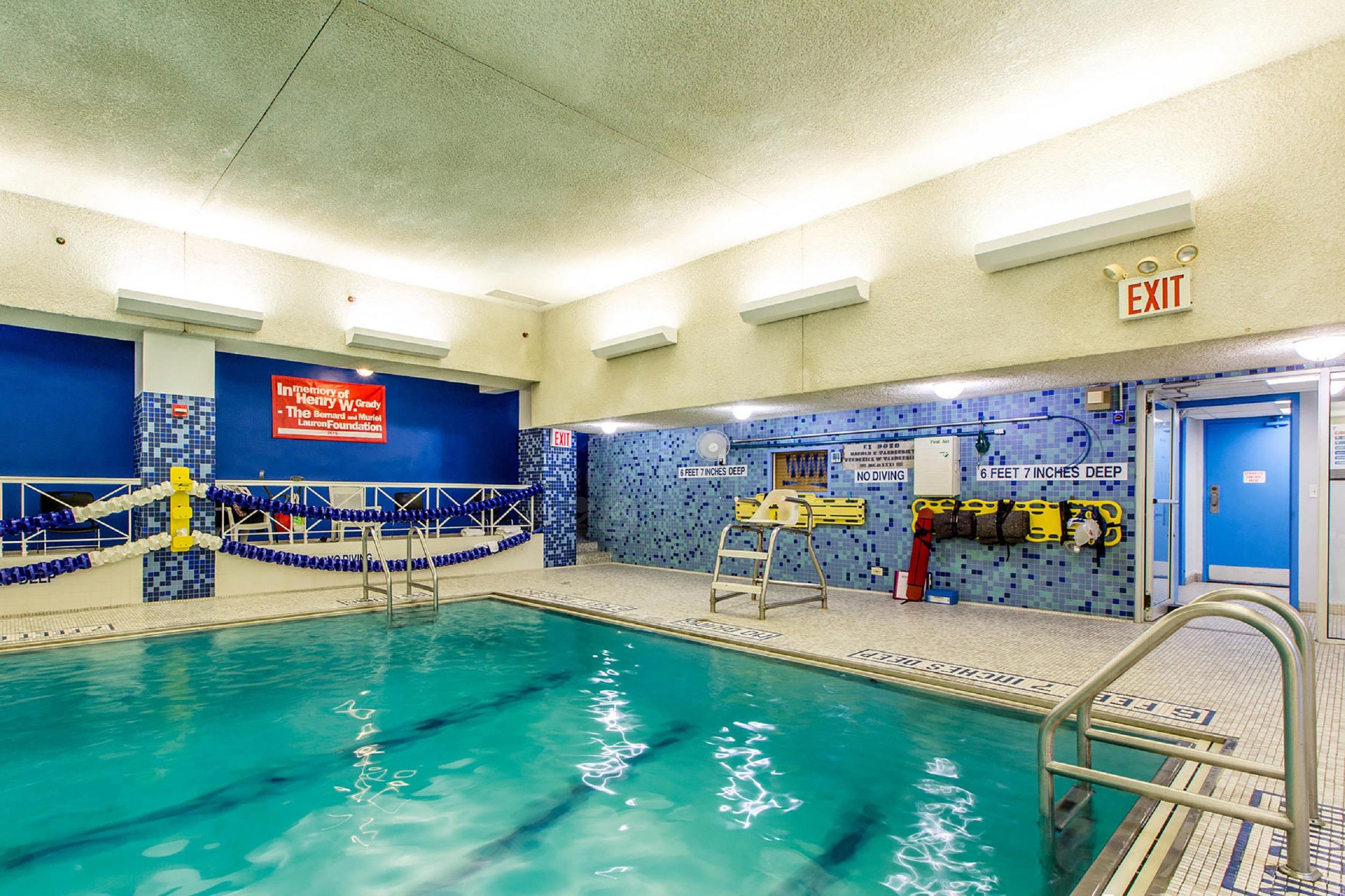 Vanderbilt Ymca Hostel *