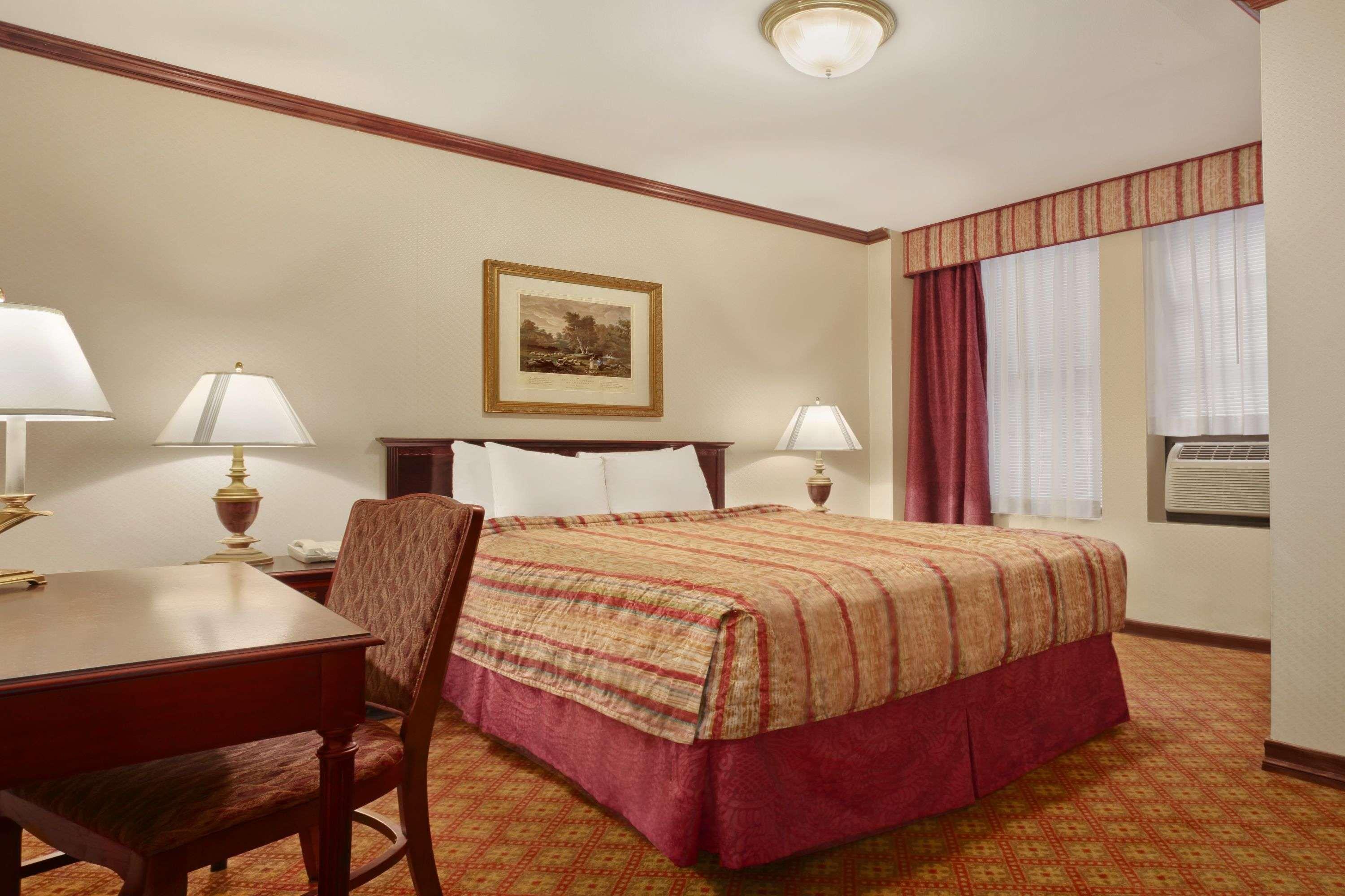Hotel Night Broadway