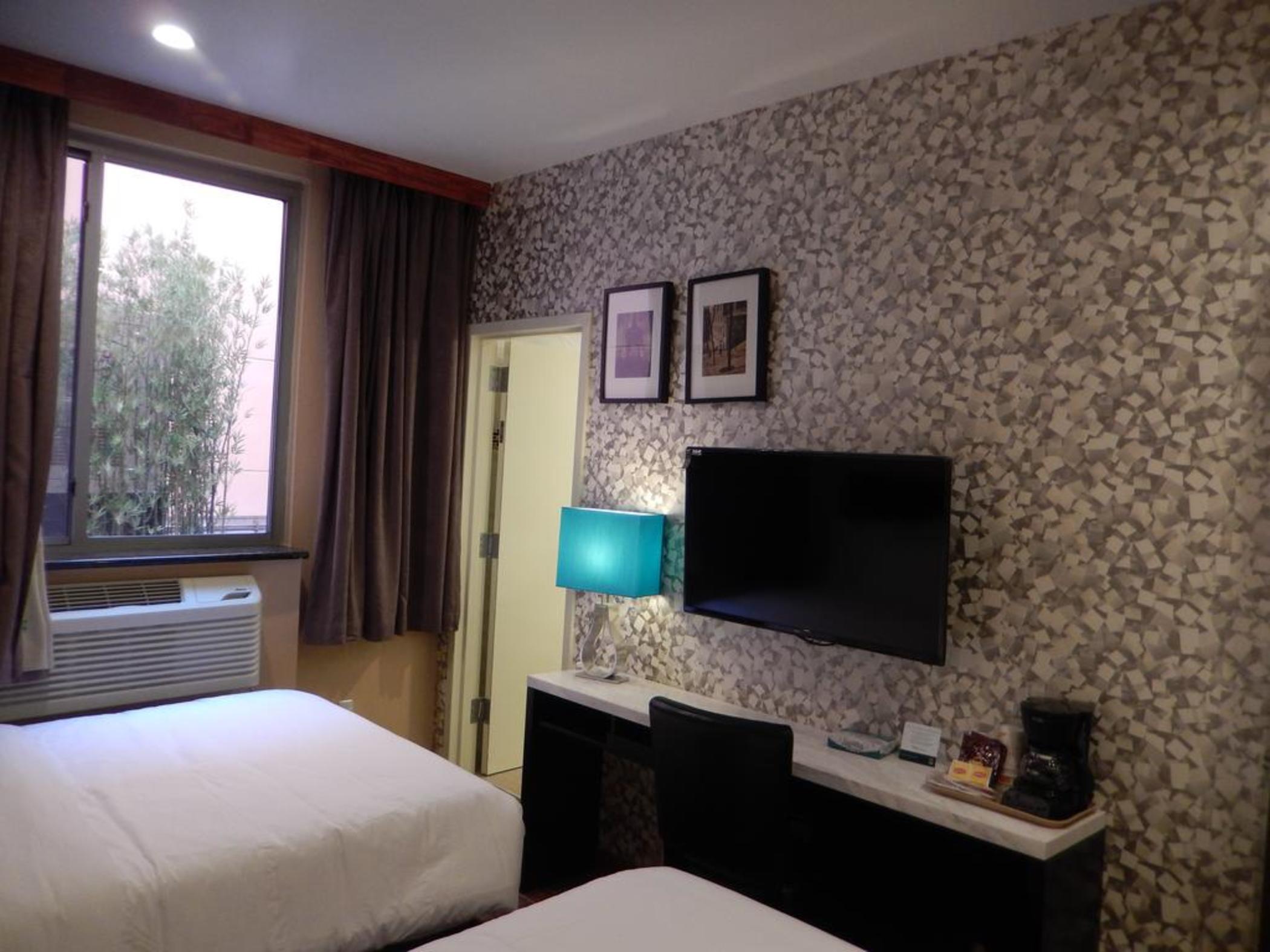 Quality Near Sunset Park Hotel