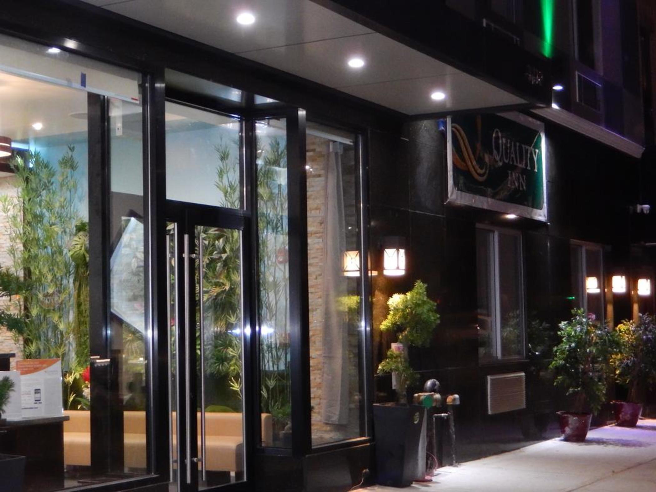 Hotel Quality Near Sunset Park 3*