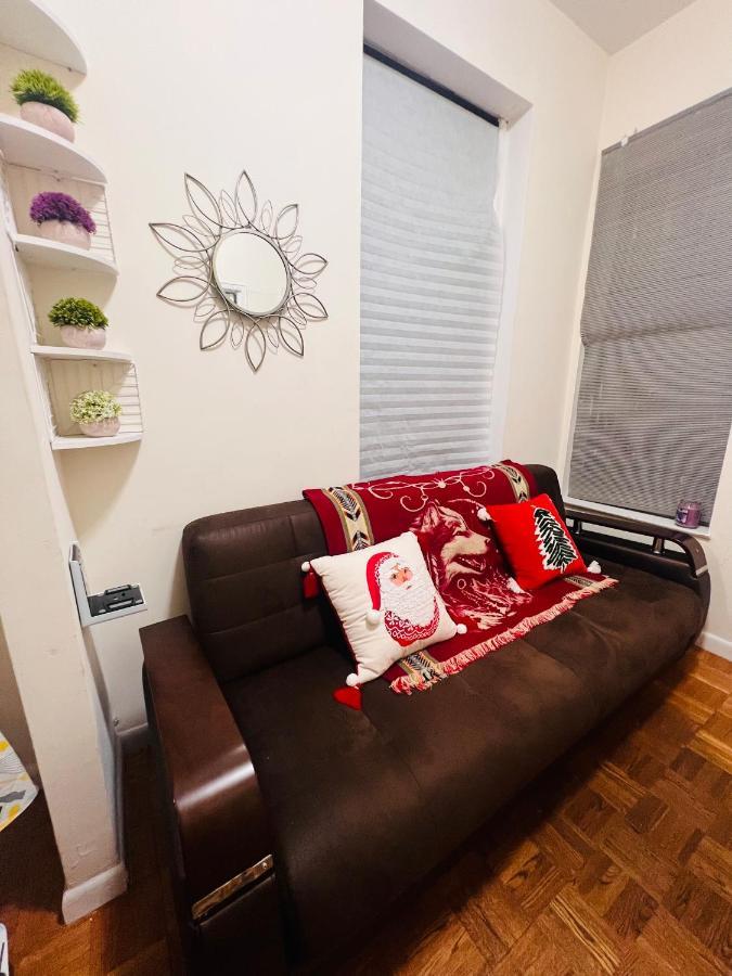 Apartment Ues *