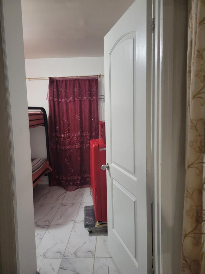 Gasthof Private Entrance And Bathroom Near Jfk Airport