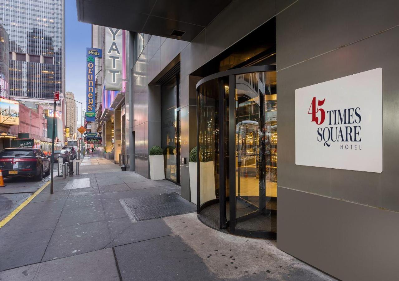 45 Times Square Hotel 3*