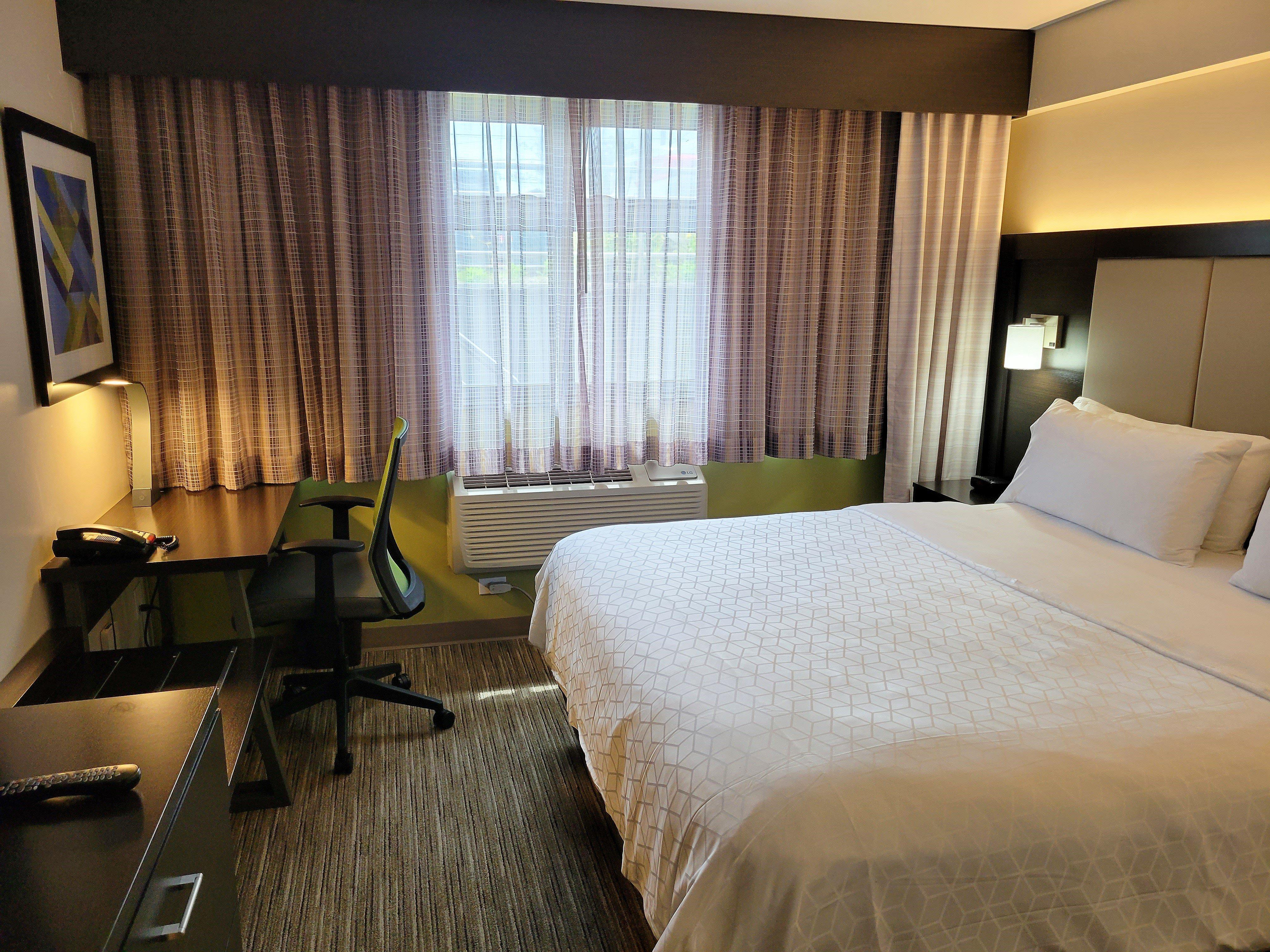 Holiday Express Maspeth By Ihg Hotel New York