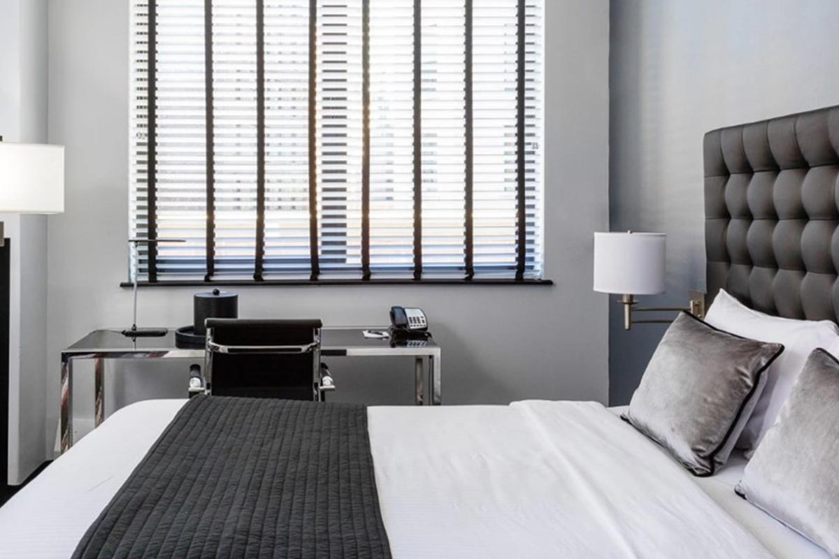 Broadway Plaza 4*
