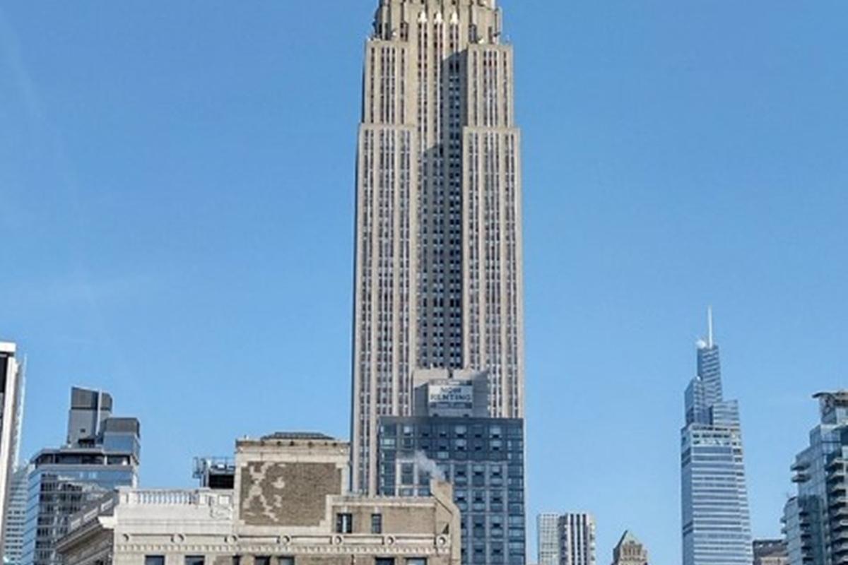 Broadway Plaza Hotel 4*