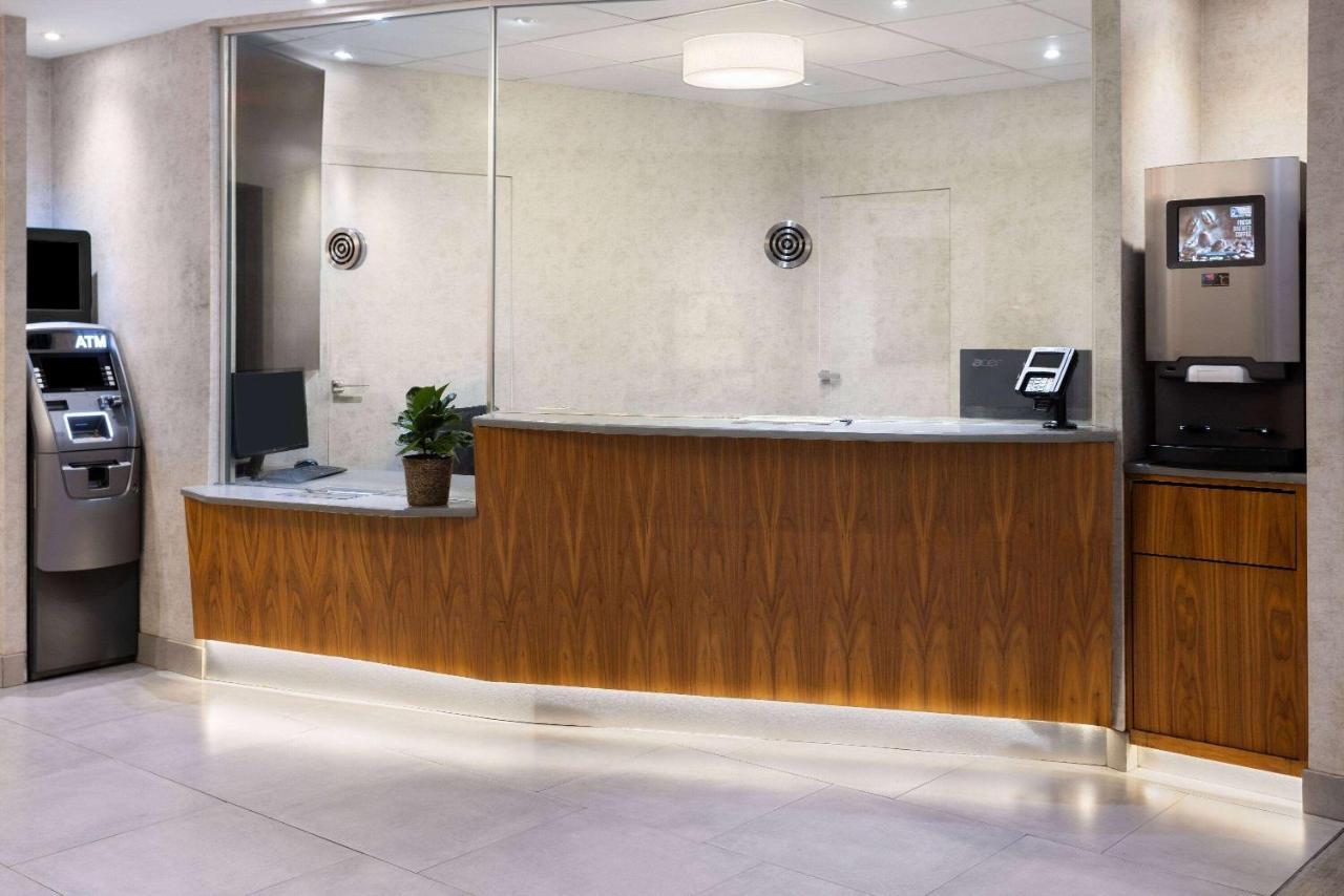 Ramada By Wyndham Bronx 3* New York