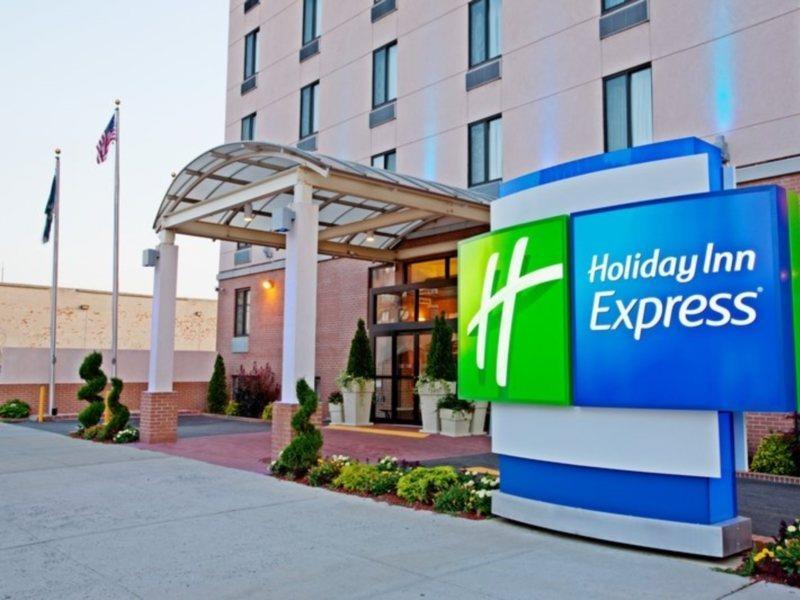 Holiday Express Brooklyn, An Ihg Hotel