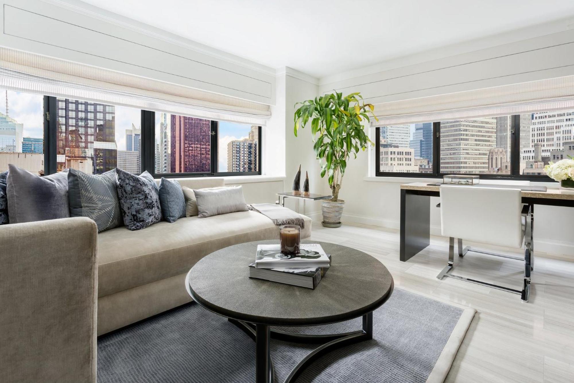 The Manhattan At Times Square Hotel