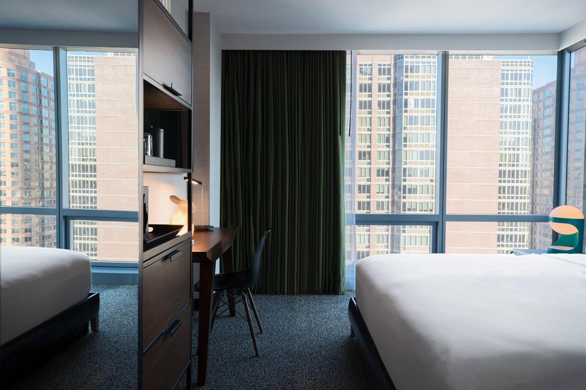 Renaissance Chelsea Hotel 4*