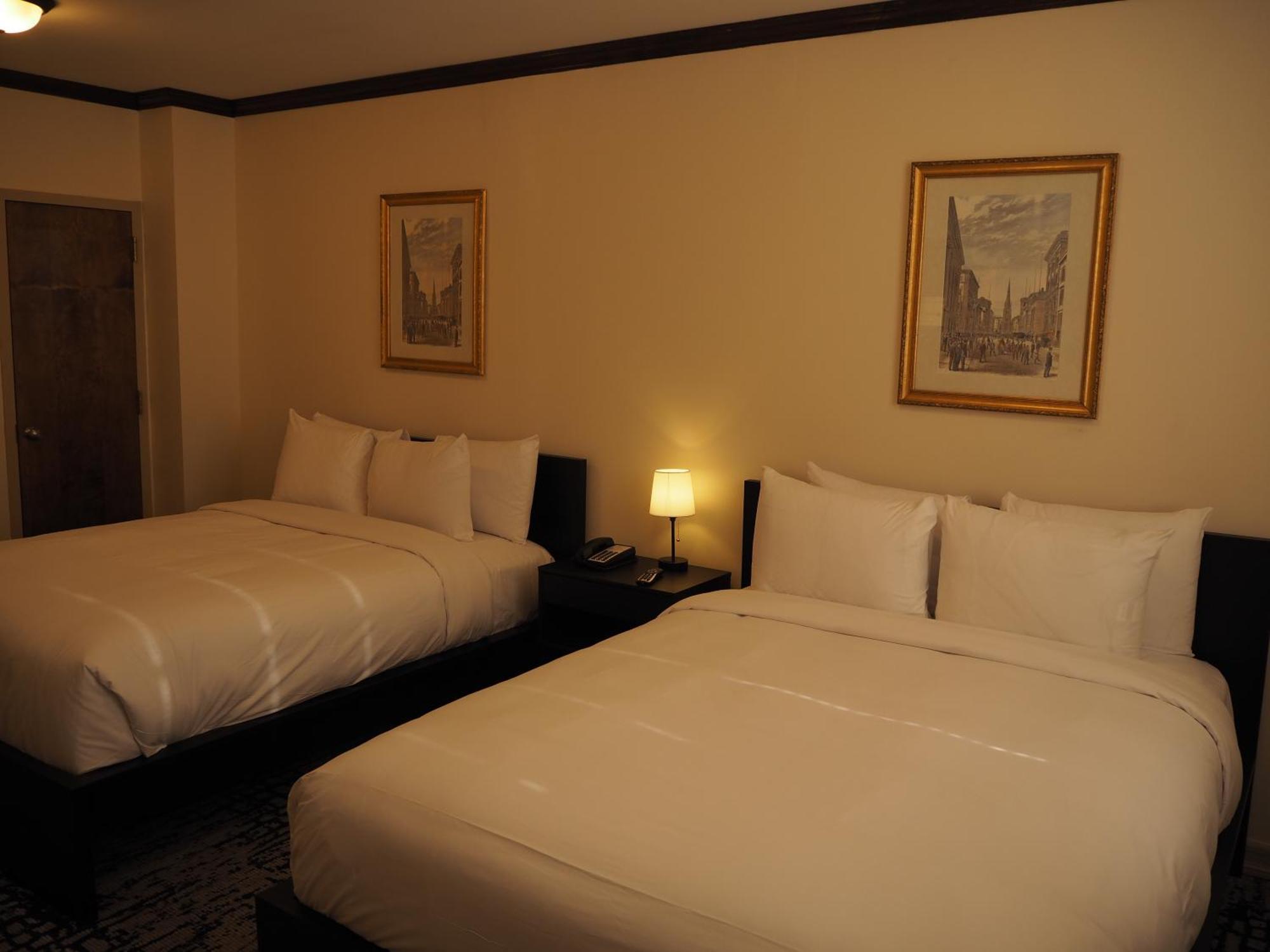 Hotel Night Broadway New York