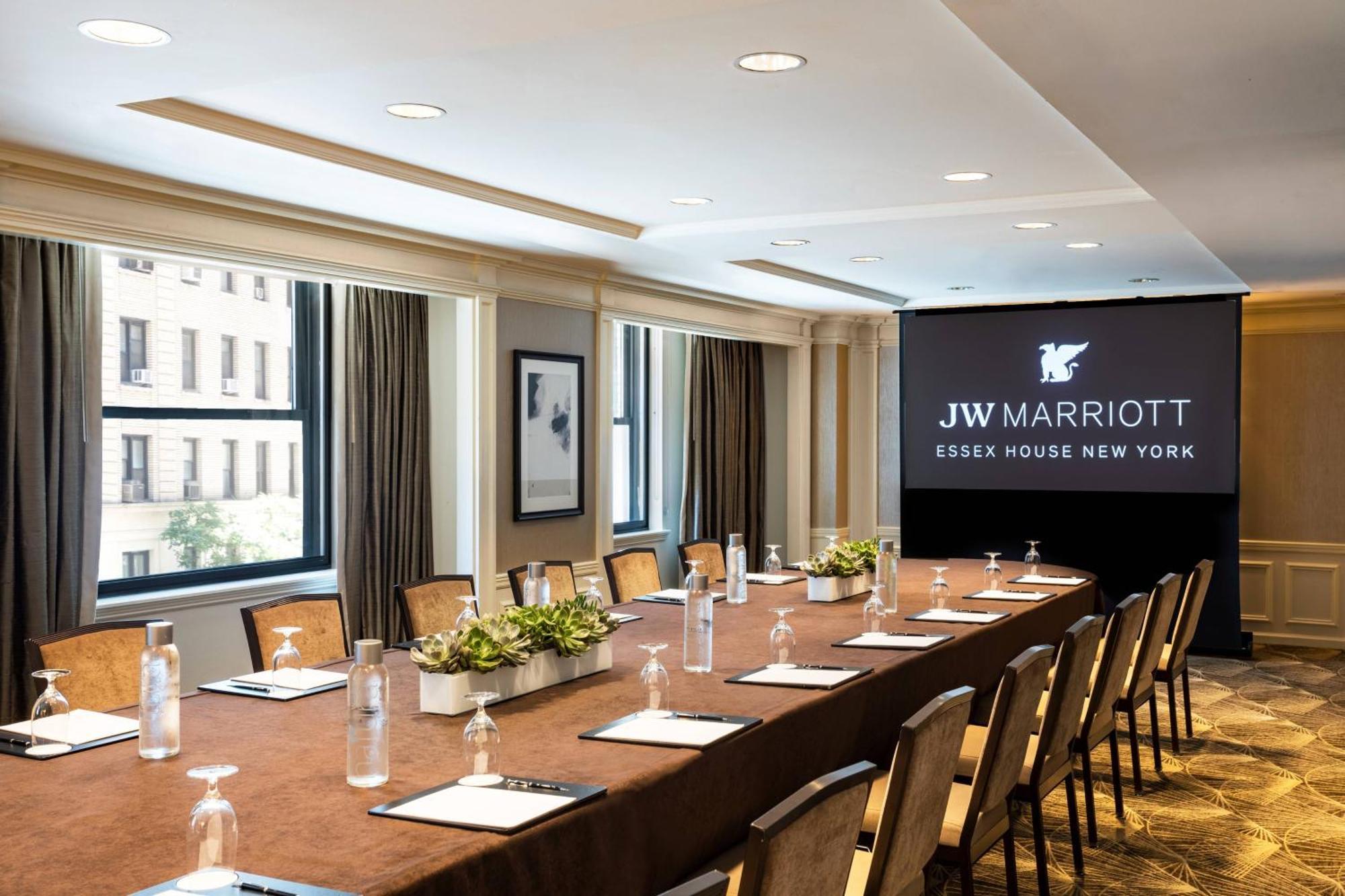 Hotel Jw Marriott Essex House 5*