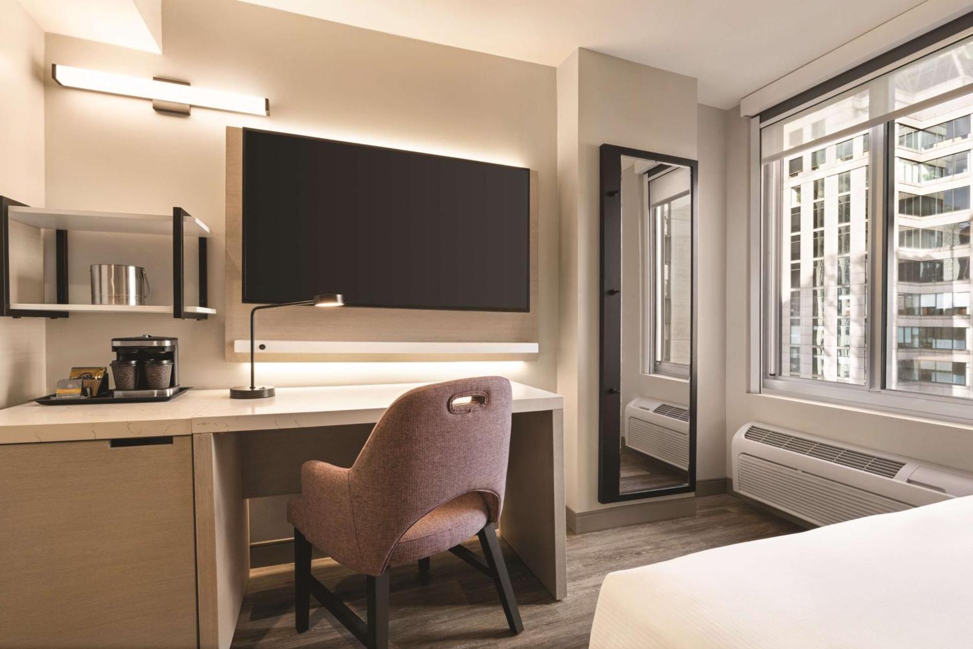 Doubletree By Hilton Midtown Fifth Ave Hotel