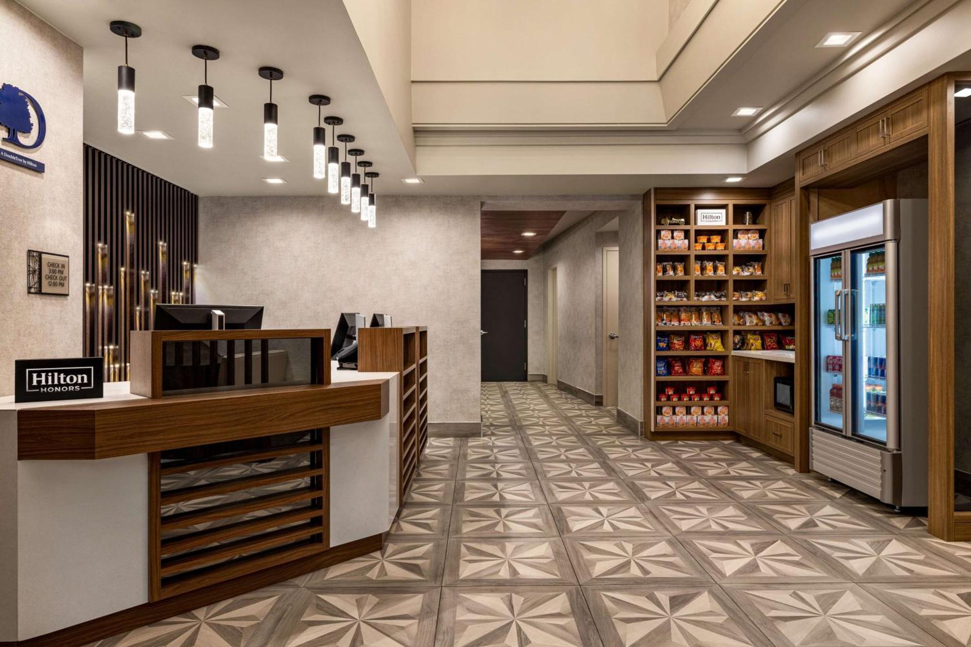 Doubletree By Hilton Midtown Fifth Ave Hotel 4*