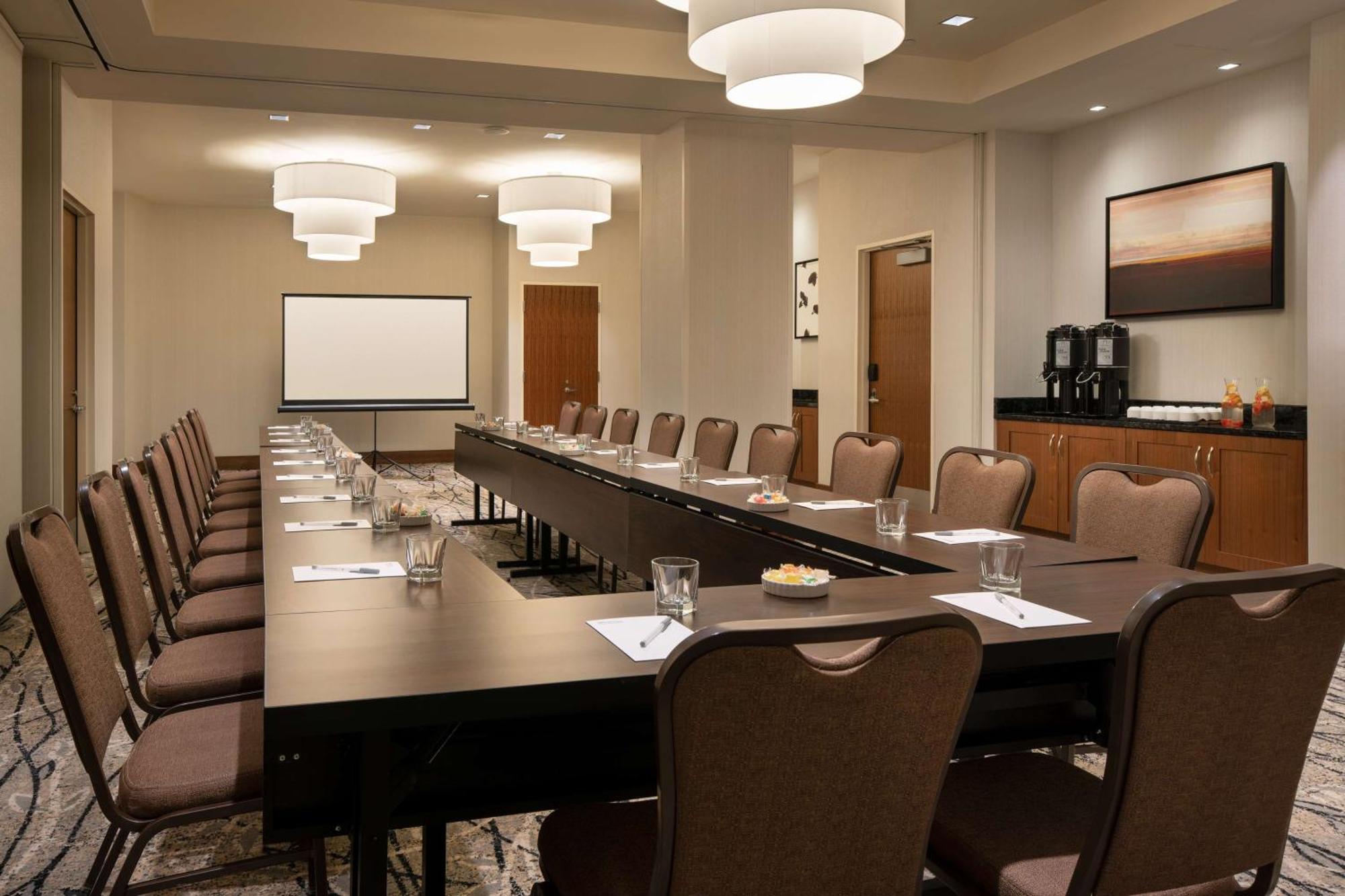 Hilton Garden Long Island Hotel New York