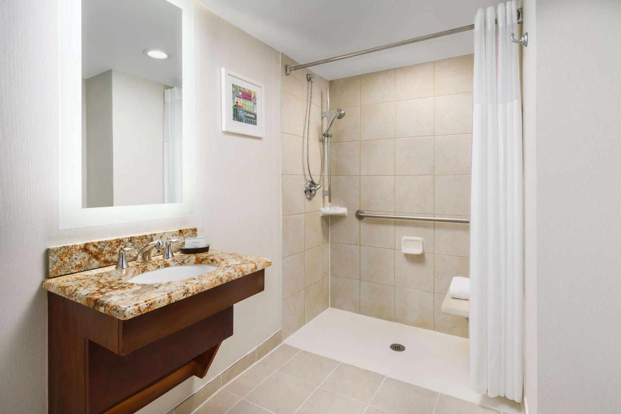 Hampton Manhattan-35th St Empire State Bldg Hotel 3*