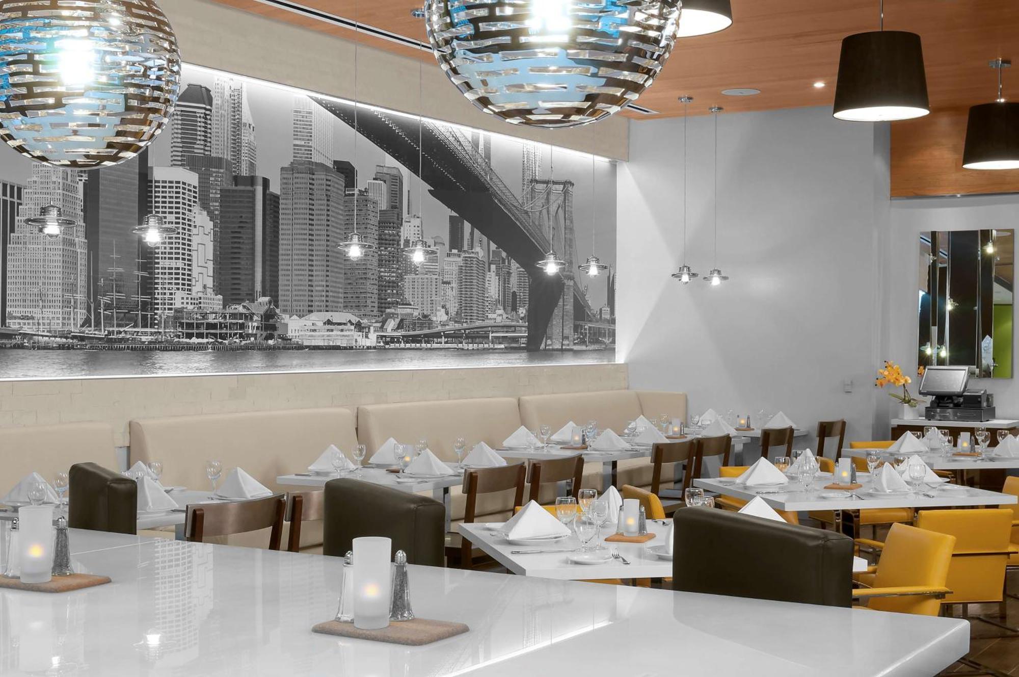 Hilton Garden Times Square Central 3*