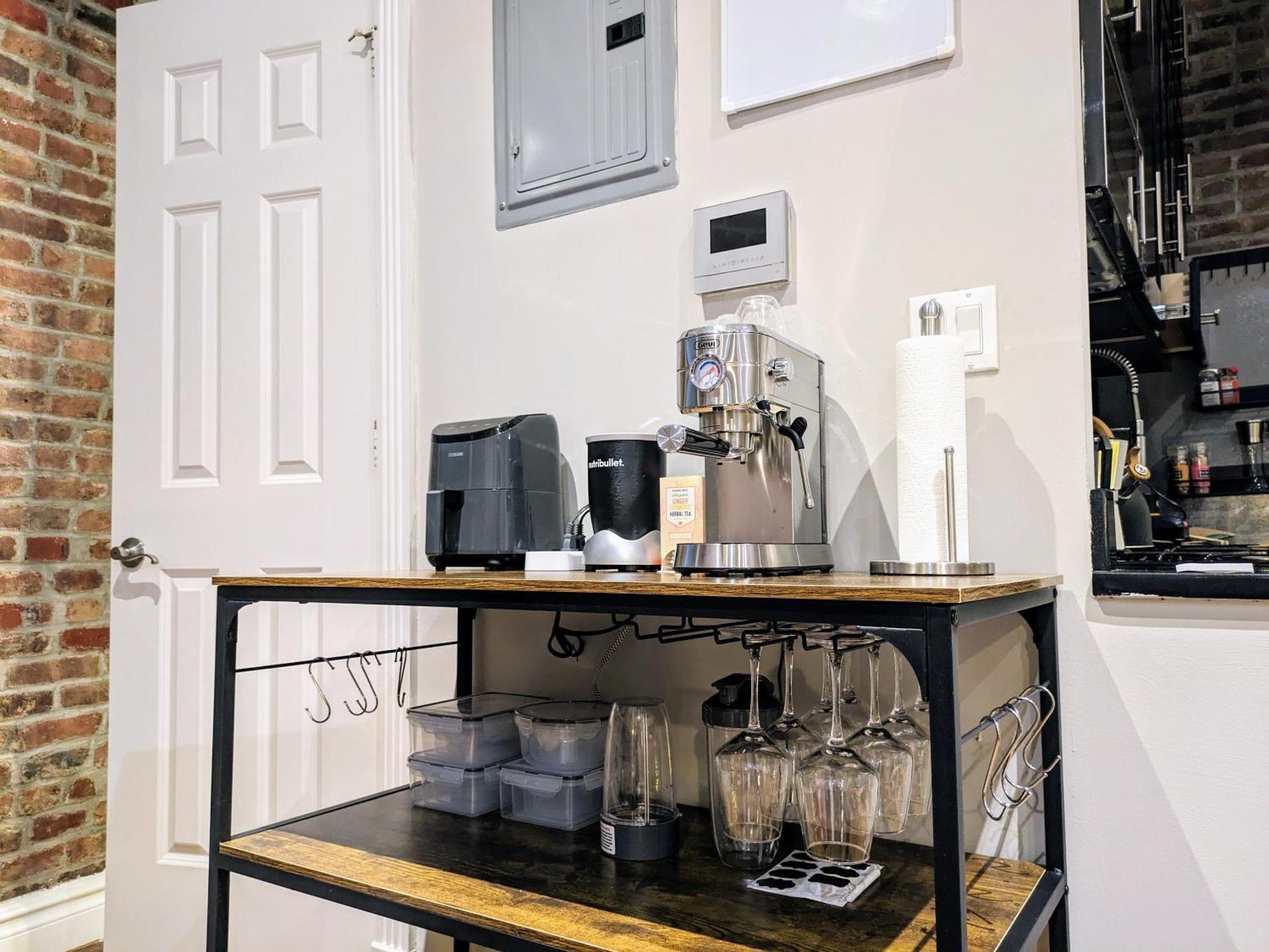Lovely At 3 Bedroom At The Heart Of East Village New York