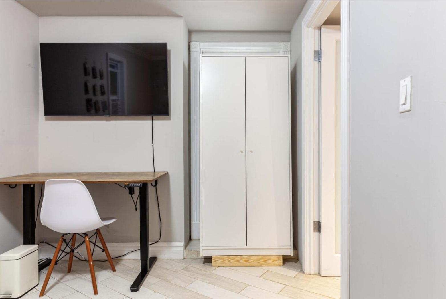 Guest house Lovely At 3 Bedroom At The Heart Of East Village *