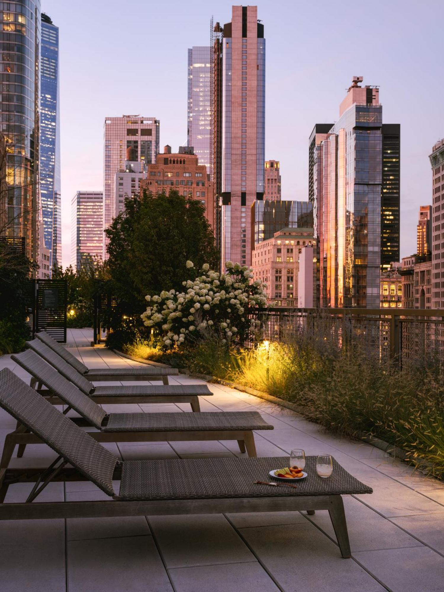Sonder Battery Park 2* New York