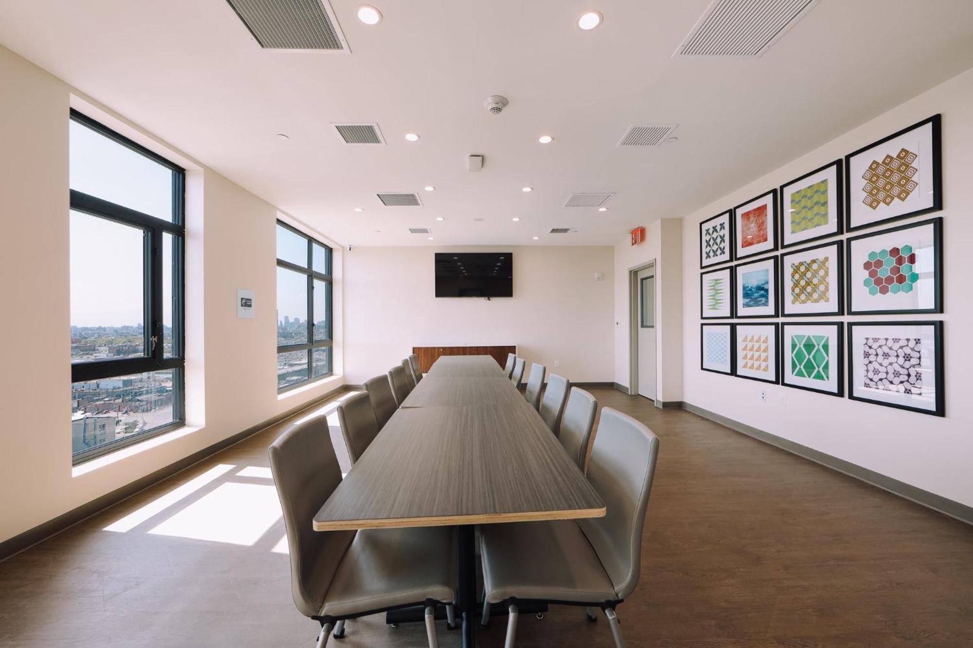 Express Long Island E - By Ihg New York
