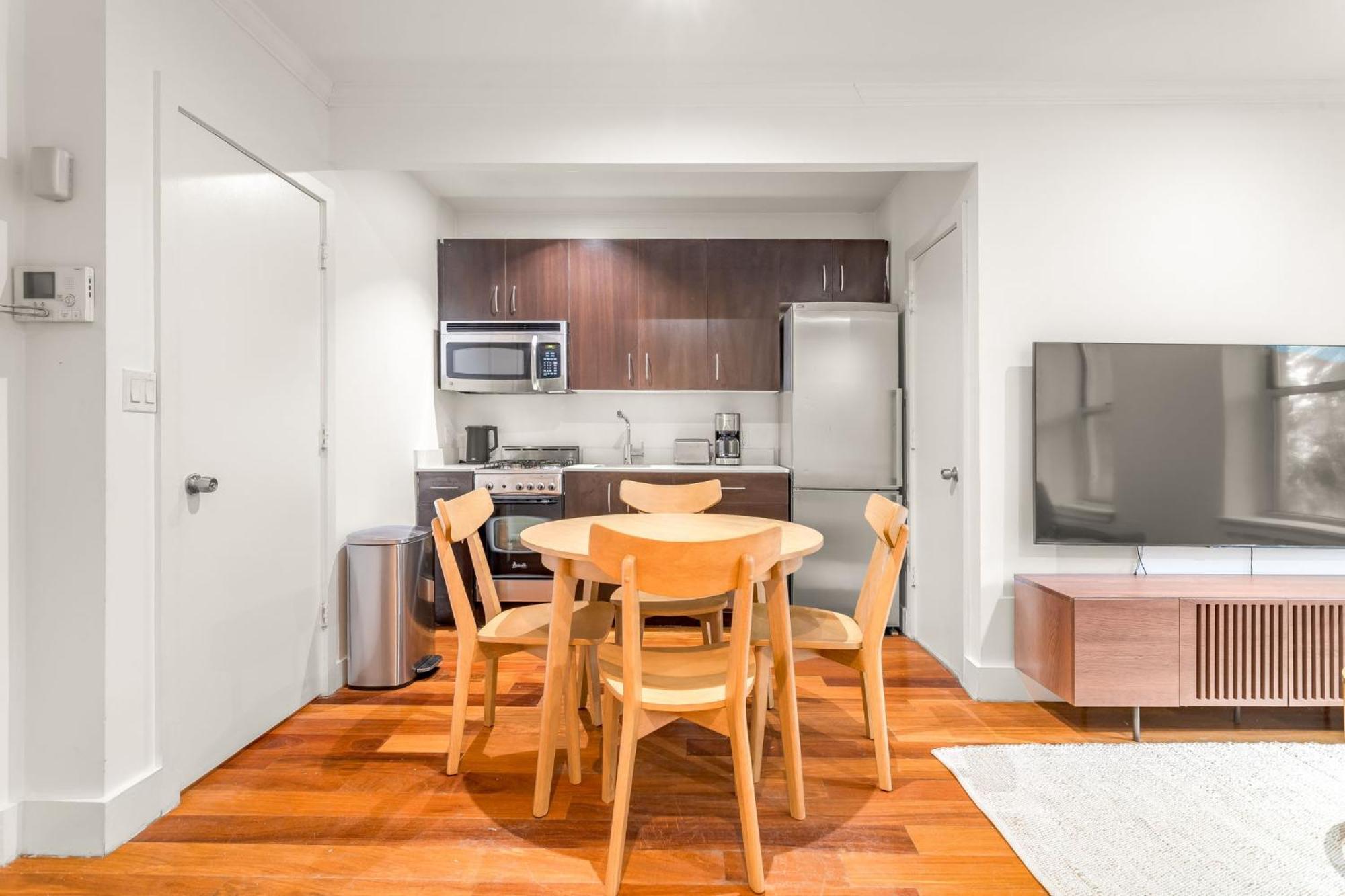 East Village Escape With 3bd 2ba Near Tompkins Square Park New York
