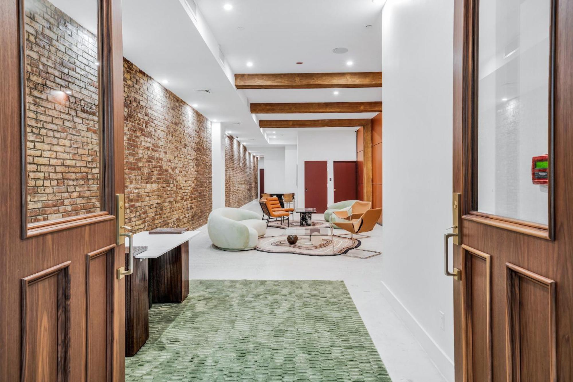 Landmarked Luxury Boutique & Maison Rouge Nyc *