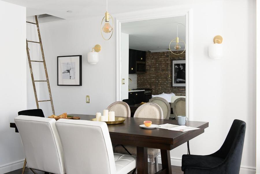 Bond Townhouse *