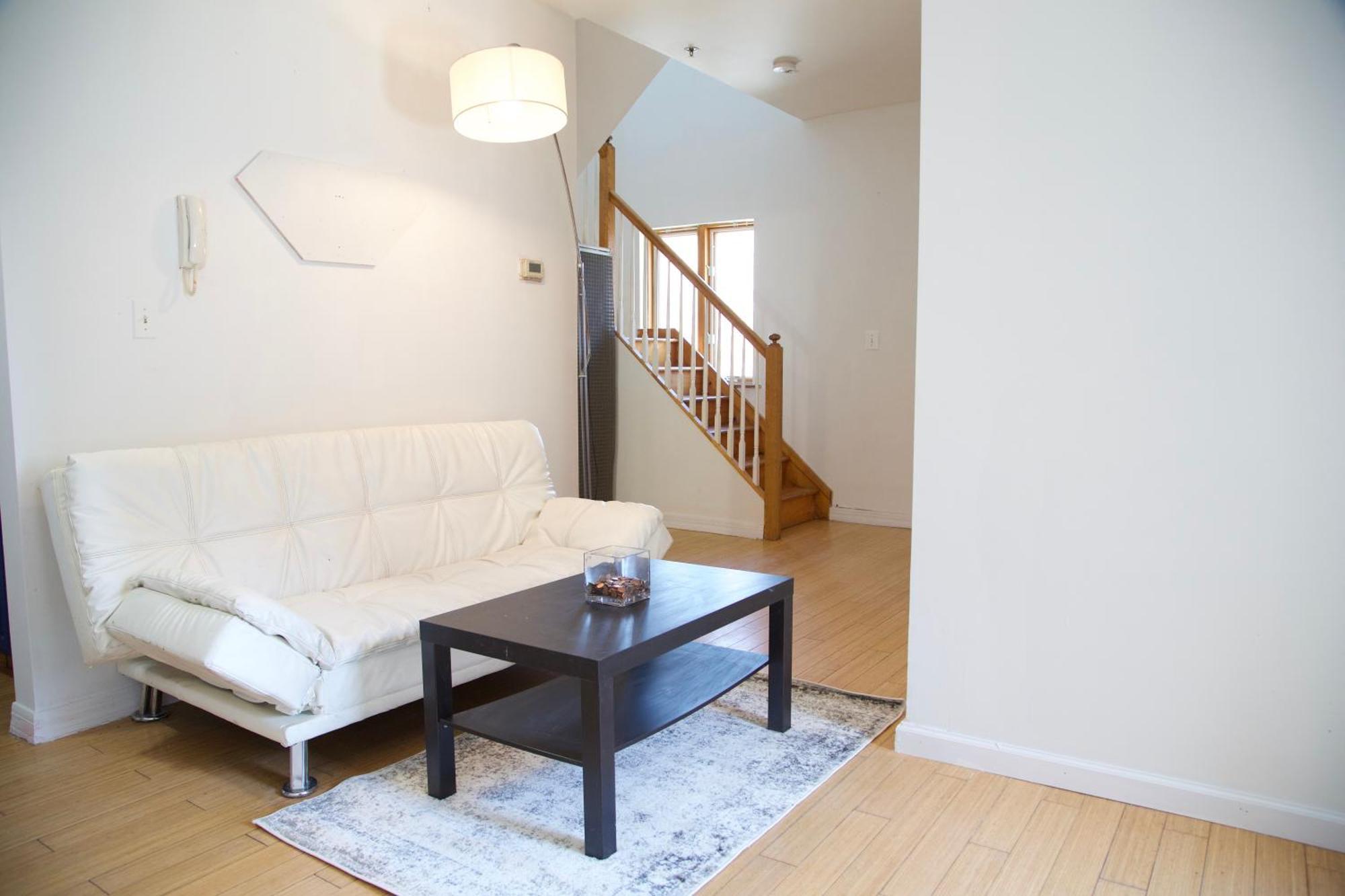Homestay Brighton B Close To Ocean New York