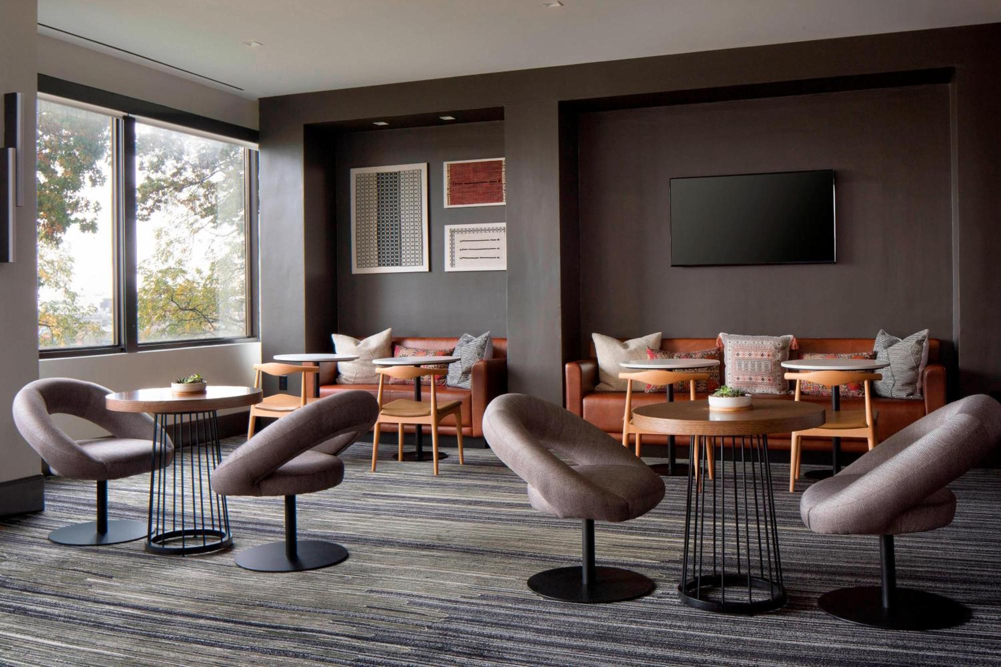 Laguardia Airport Marriott Hotel