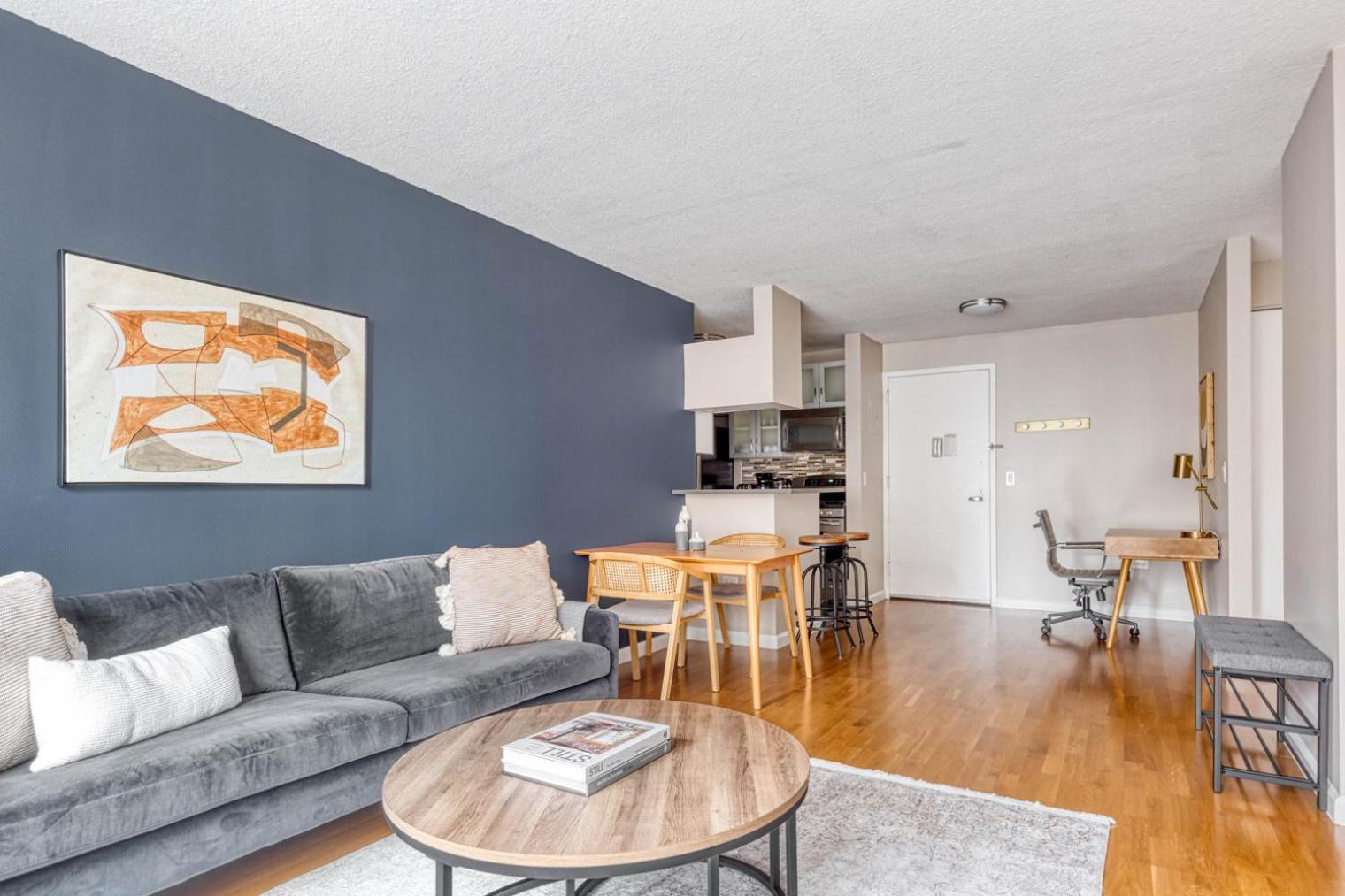 Apartment Uws 1br W Gym Doorman Elevator Nr Central Park Nyc-1049 *