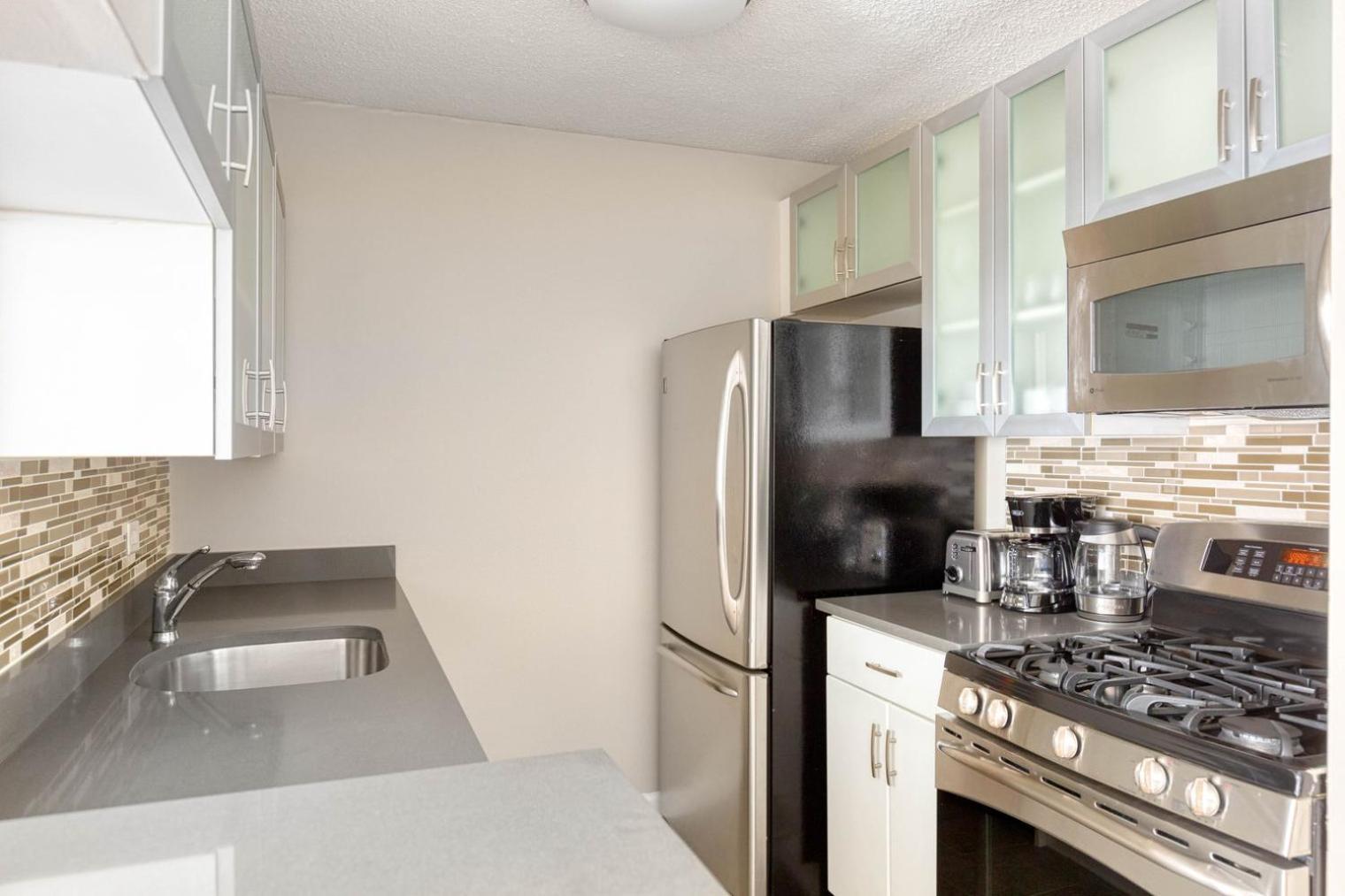 Apartment Uws 1br W Gym Doorman Elevator Nr Central Park Nyc-1049 *