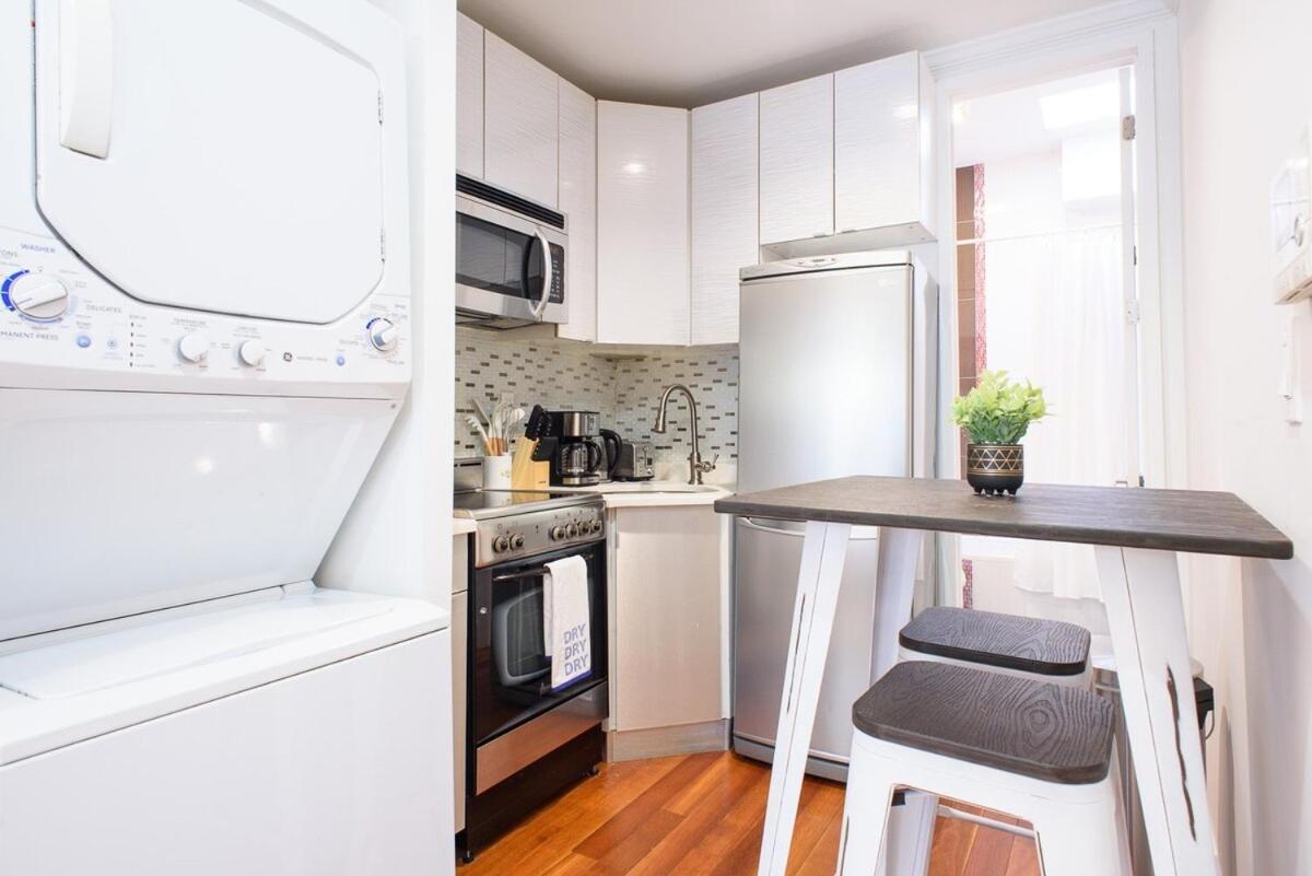 24-17 Renovated Prime Location Wd Apartment New York