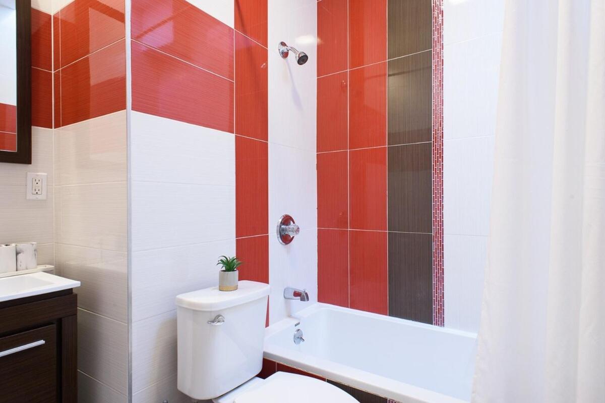 Apartment 24-17 Renovated Prime Location Wd New York