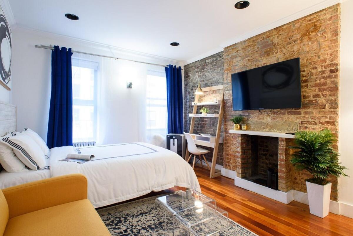 24-17 Renovated Prime Location Wd *