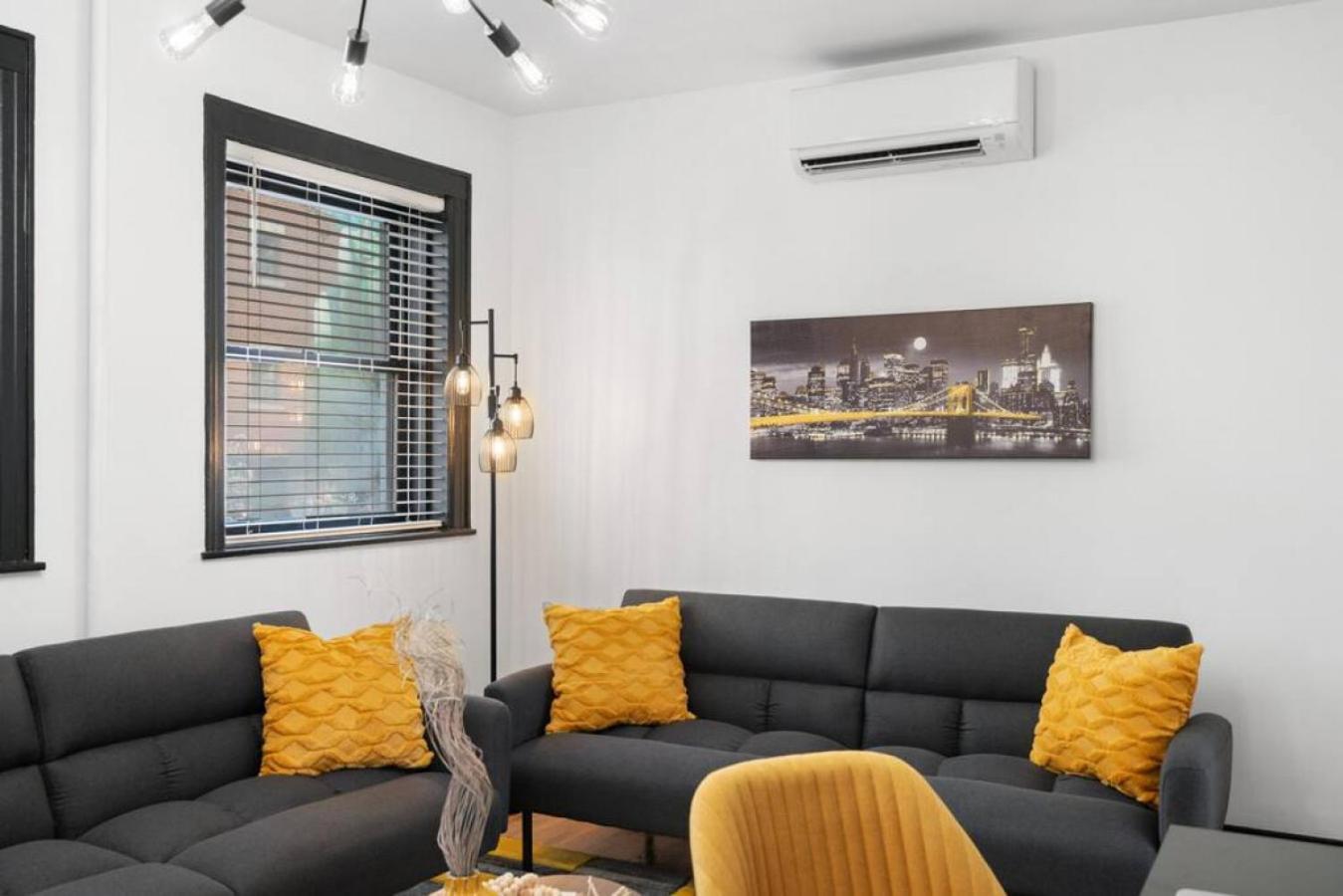 Apartment Bushwick 3br Loft- Rooftop, Group Friendly At 