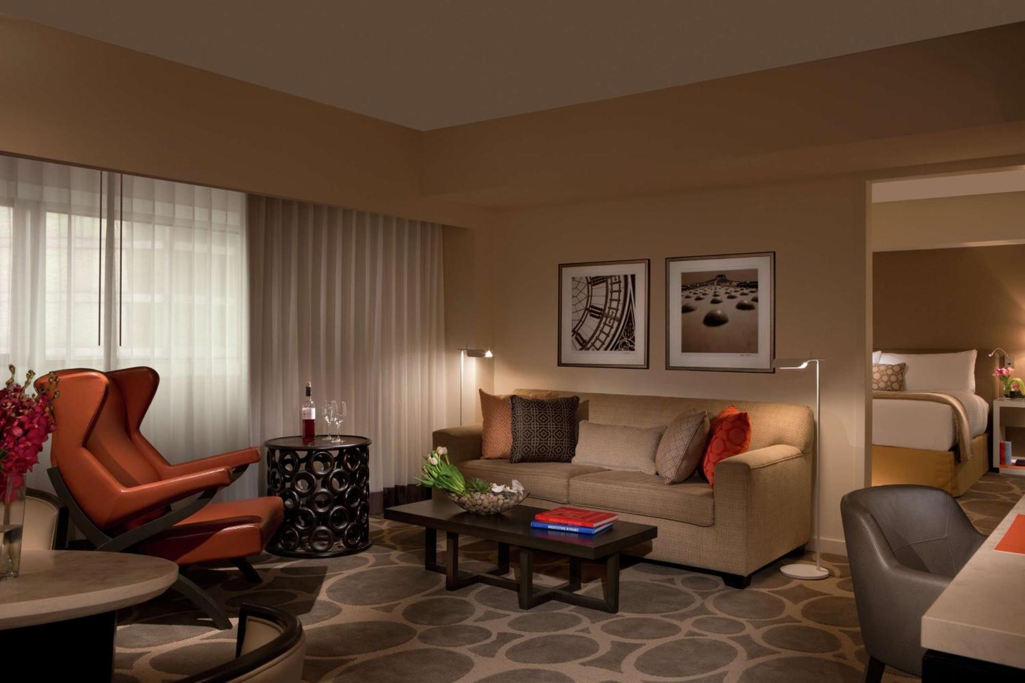 Millennium Hilton One Un Plaza Hotel New York