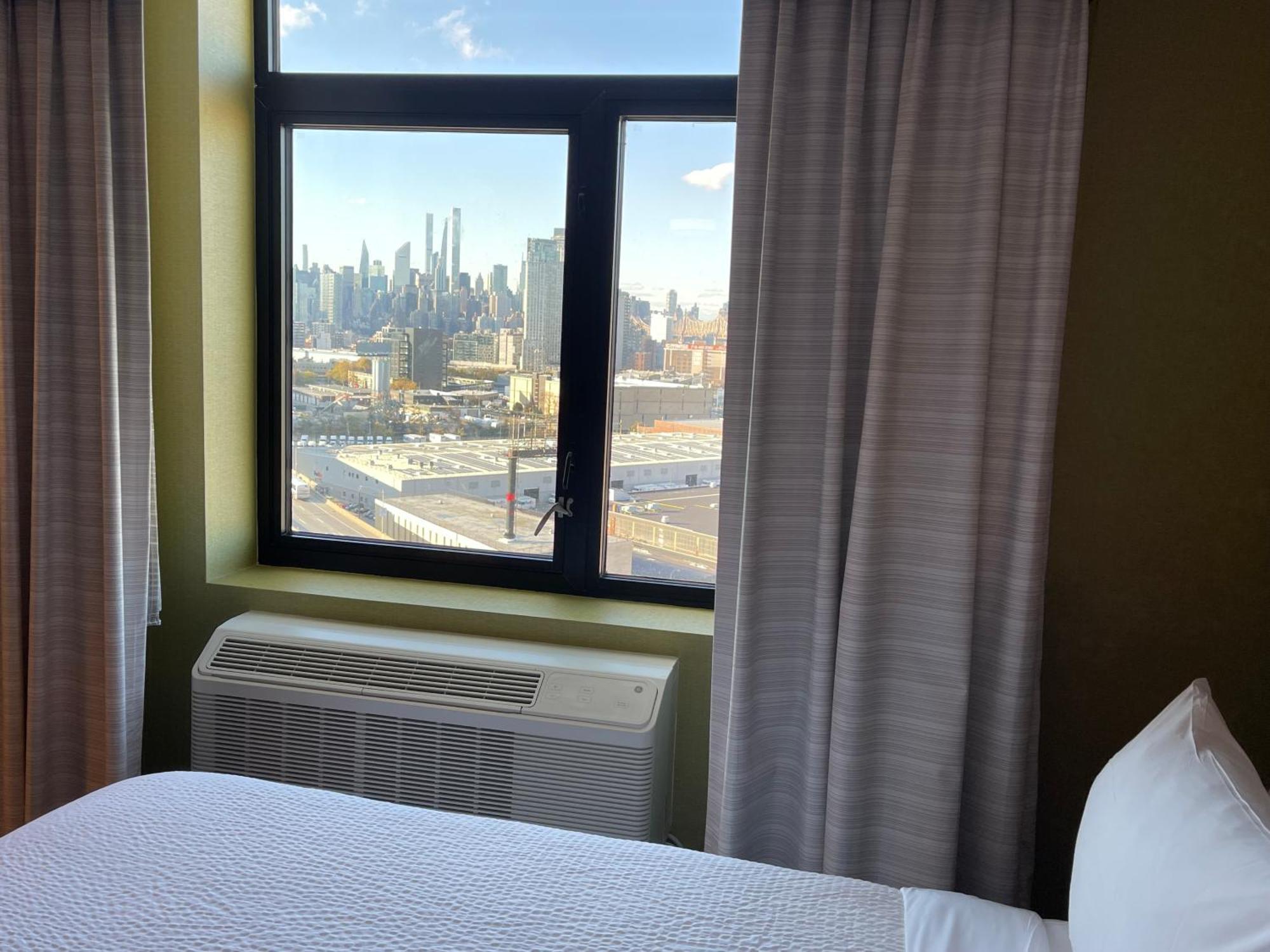 Express Long Island E - By Ihg Hotel