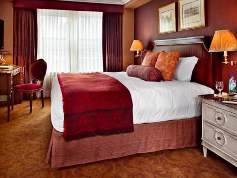 Plaza Athenee Hotel 5*