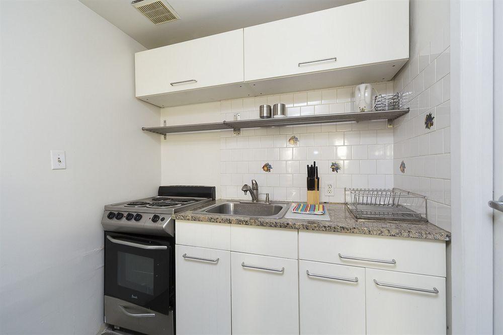 West 46th Street 3* New York